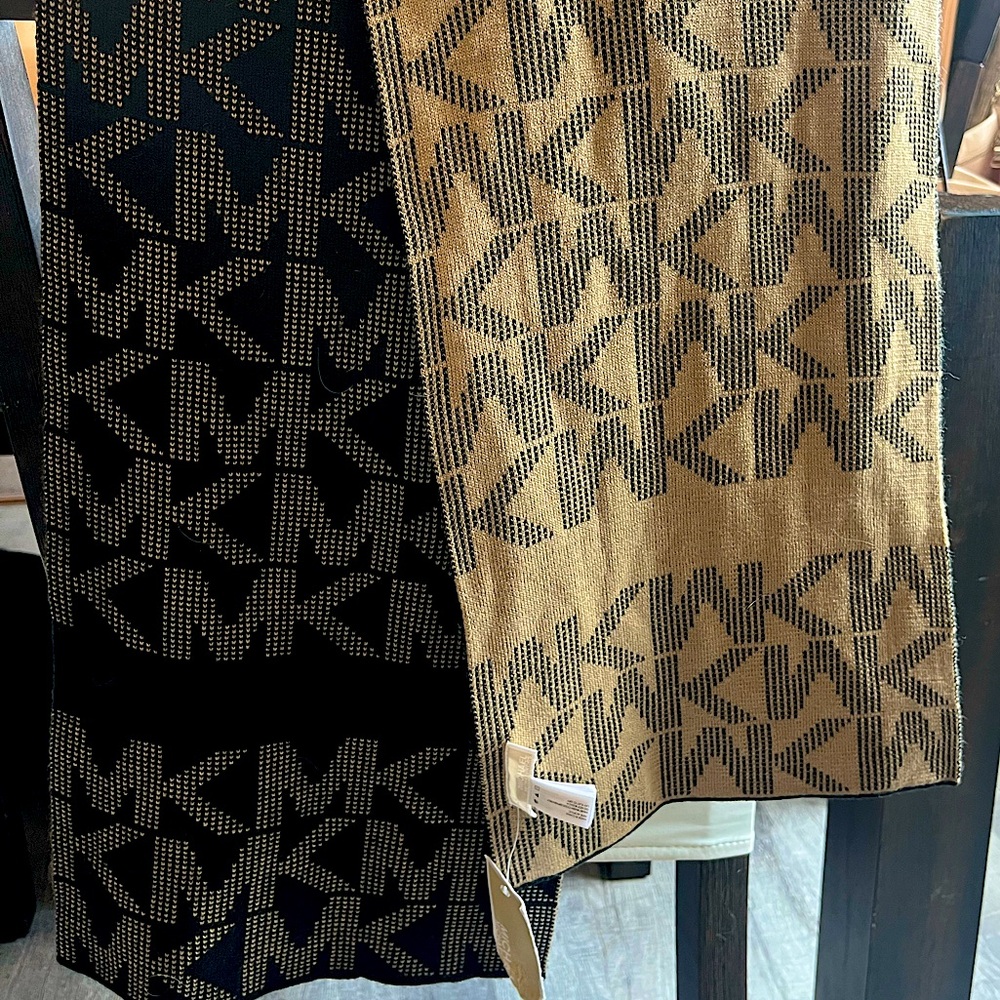 MICHAEL KORS black and tan scarf, brand new with tags.